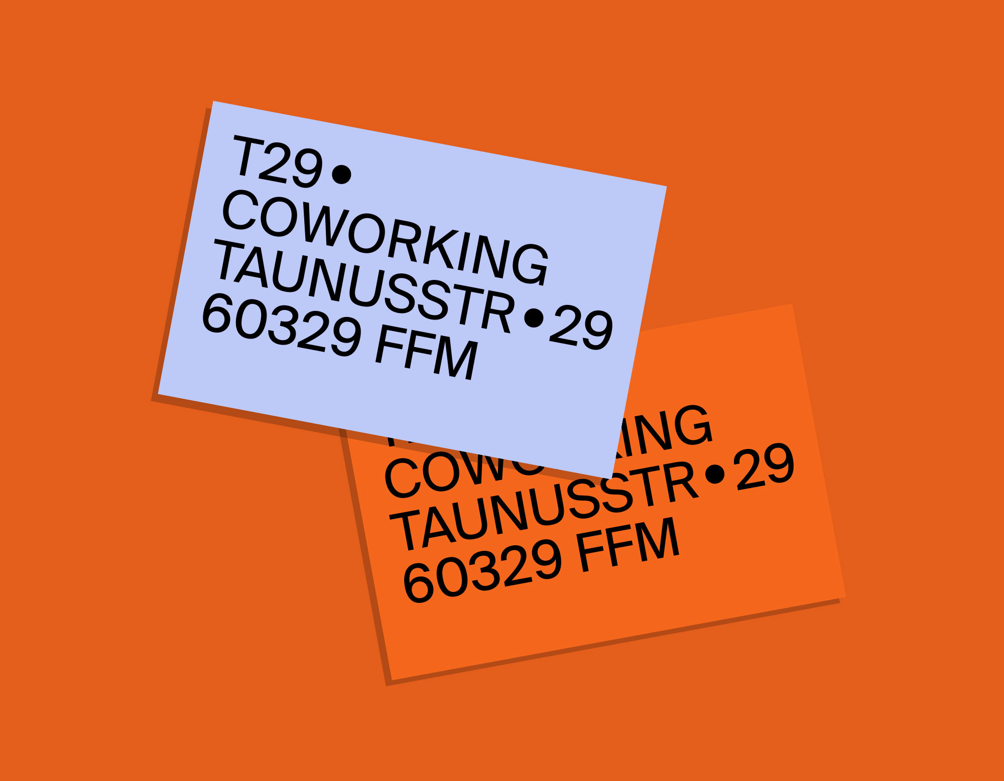 Farbenfrohes Flyerdesign für den T29 Coworkingspace in flieder und rot, darauf groß das Logo des Unternehmens